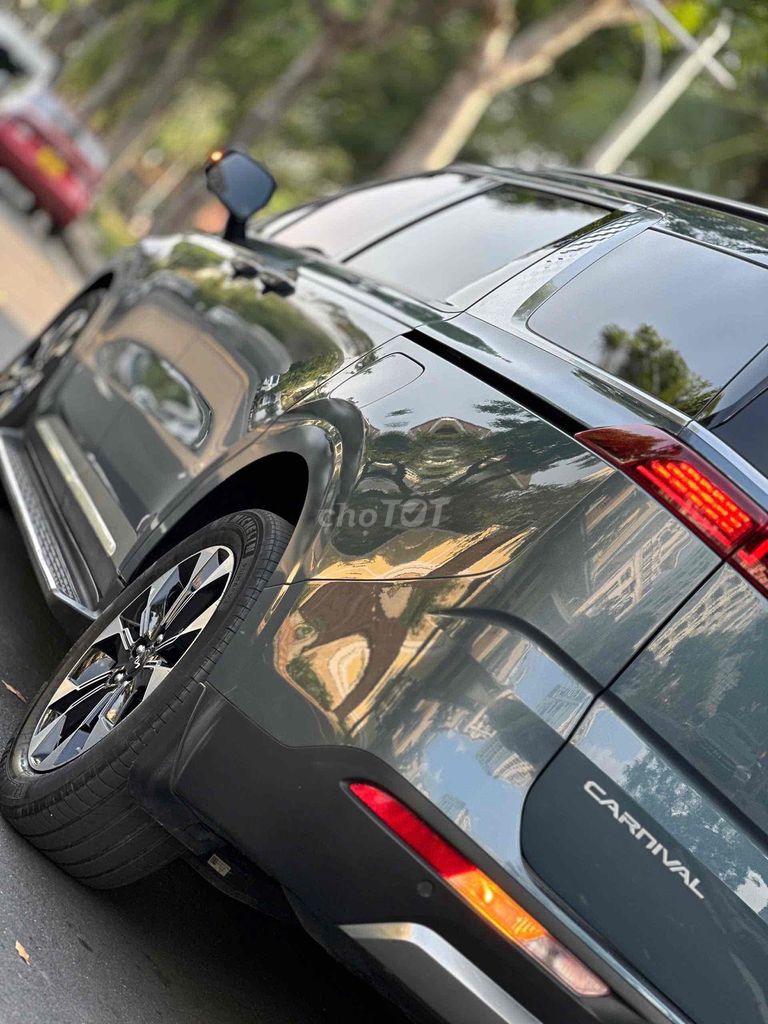 Kia Carnival 2022 Signature 2.2D - lướt 28.000km. Mua bán Ô tô tại Quận 1 Tp Hồ Chí Minh được đăng bởi Nguyên hình 4