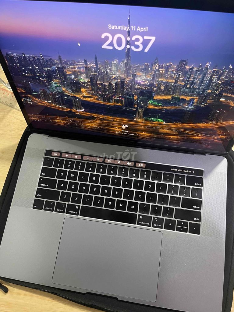 Apple MacBook Pro 2019 i7 16GB/256GB. Mua bán Laptop tại Quận Phú Nhuận Tp Hồ Chí Minh được đăng bởi Thành hình 1