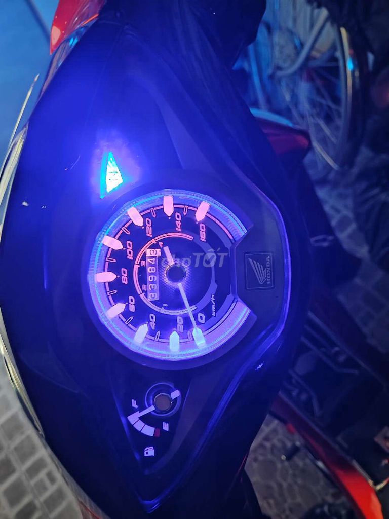 Honda Future 125 Fi 2018 Đỏ cam. Mua bán Xe máy tại Quận 4 Tp Hồ Chí Minh được đăng bởi Tonydao hình 13