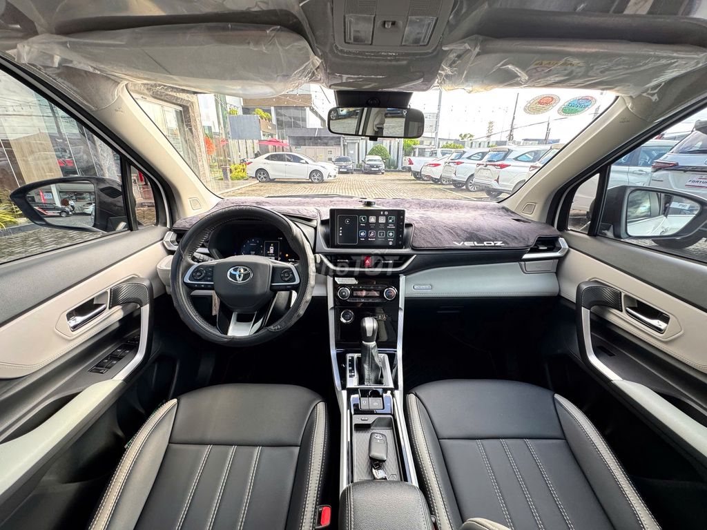 Toyota Veloz TOP 2024, 1 chủ đi kĩ, sơn zin 100%. Mua bán Ô tô tại Huyện Long Hồ Vĩnh Long được đăng bởi Quốc Tuấn Toyota hình 8