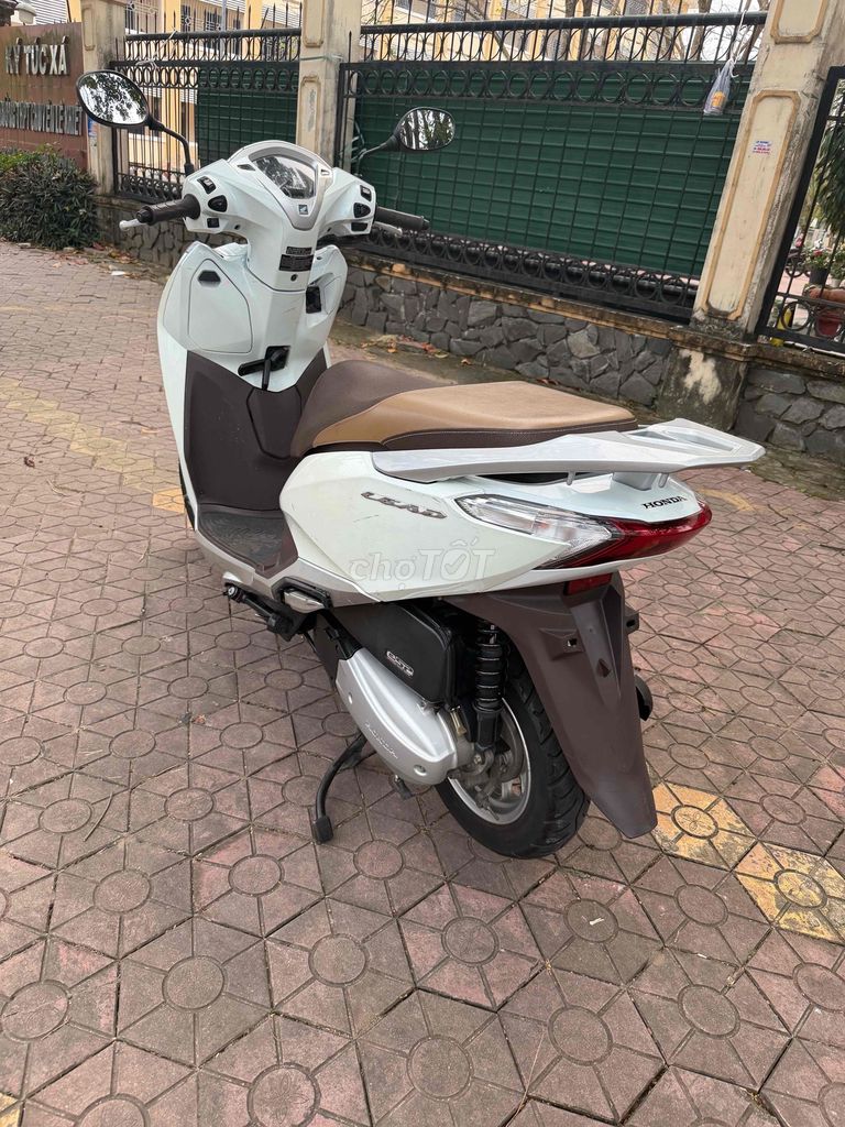 Lead 2018 khóa thông minh zin cứg áo dán keo trong. Mua bán Xe máy tại Thành phố Quảng Ngãi Quảng Ngãi được đăng bởi Hien hình 8