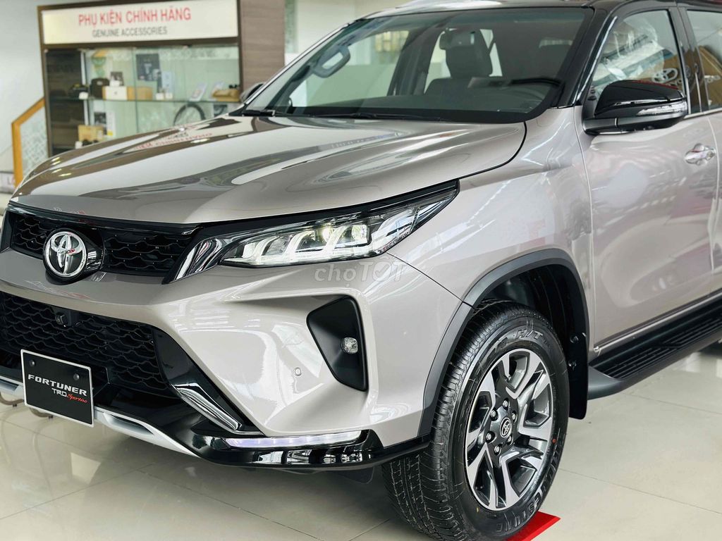 Fortuner Legender 2.4L 4x2 AT | Ưu Đãi Sốc 45 tr. Mua bán Ô tô tại Thành phố Thủ Đức Tp Hồ Chí Minh được đăng bởi Toyota Đông Sài Gòn hình 2