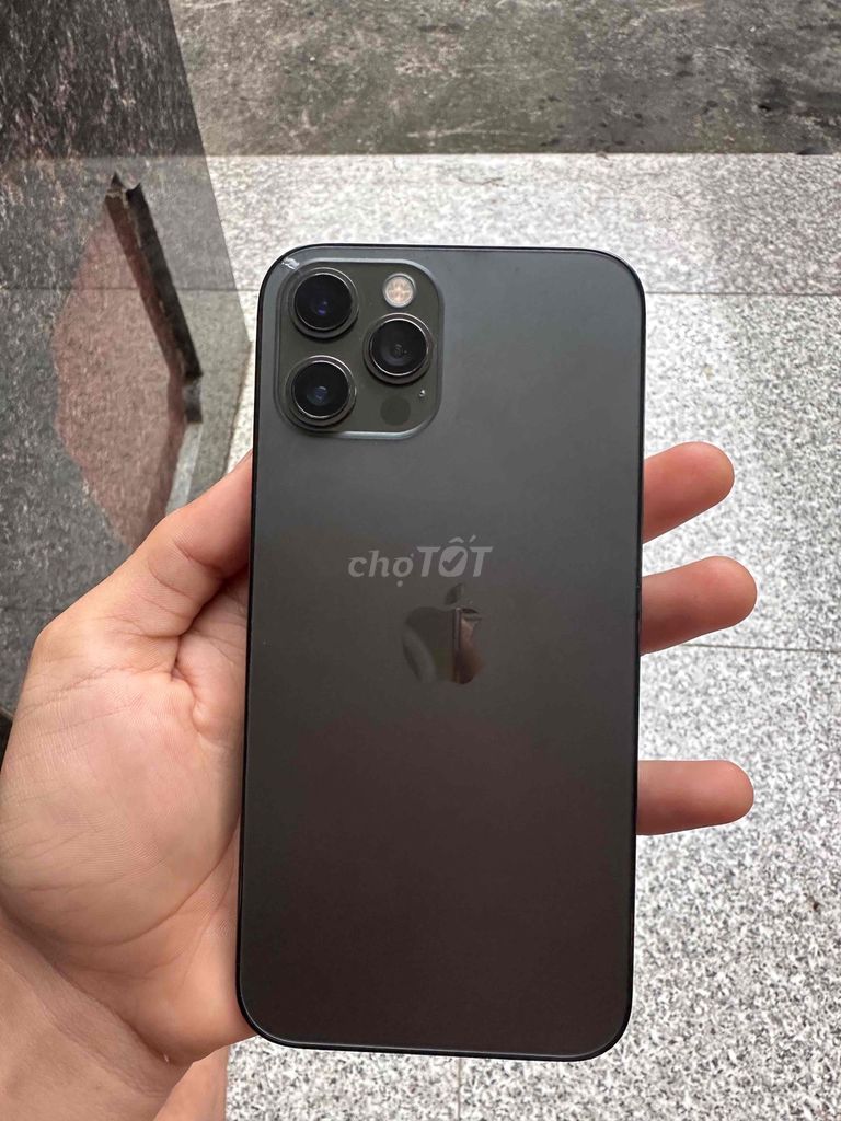 12prm full chức năng , ngoại hình 8/10. Mua bán Điện thoại tại Huyện Định Quán Đồng Nai được đăng bởi quocluong dang hình 1