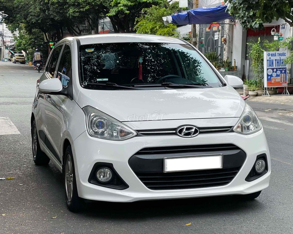 Hyundai i10 2015 1.2 bản đủ Tự động Trắng
