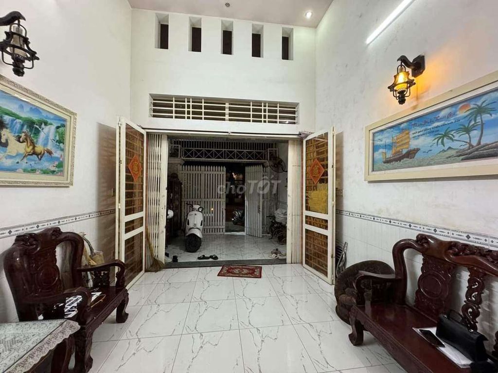 Bán nhà mặt tiền 2 tầng 75m2 đường Trần Quang Cơ, P Phú Thạnh, Tân Phú