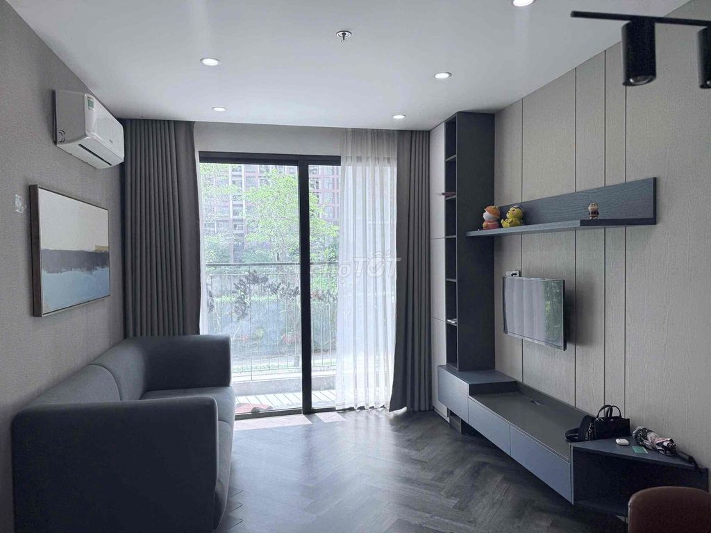 Квартира 2 спальни 1 санузел 55м2 с красивым ремонтом и мебелью в Vinhomes Smart City