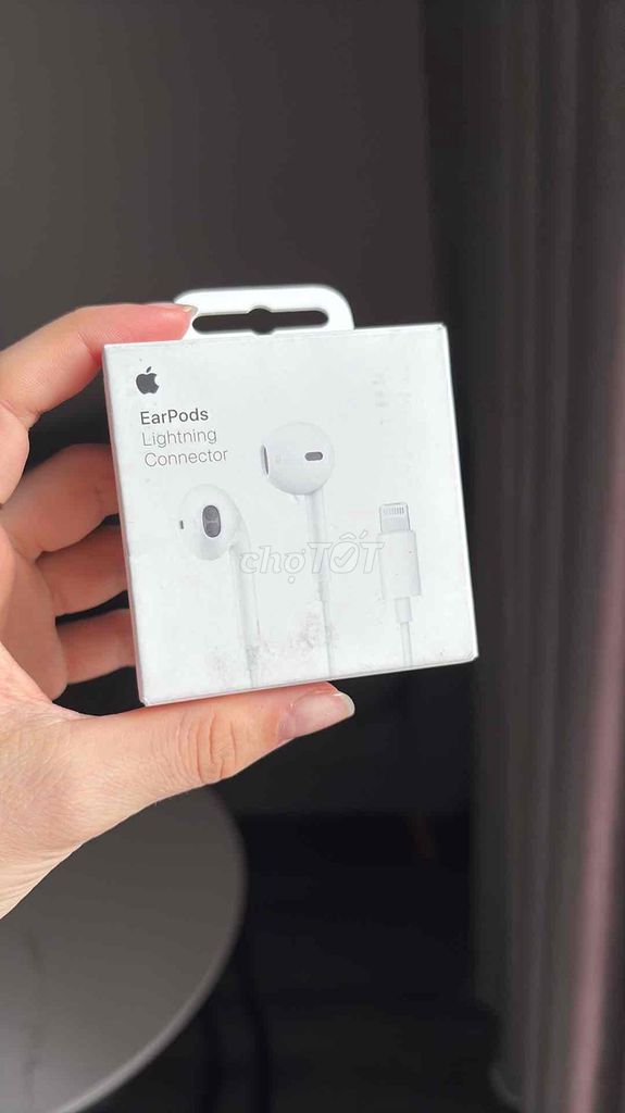 Tai nghe Apple EarPods Trắng Như mới. Mua bán Tivi, Âm thanh tại Huyện Gia Lâm Hà Nội được đăng bởi Le Roux Rozenn hình 1