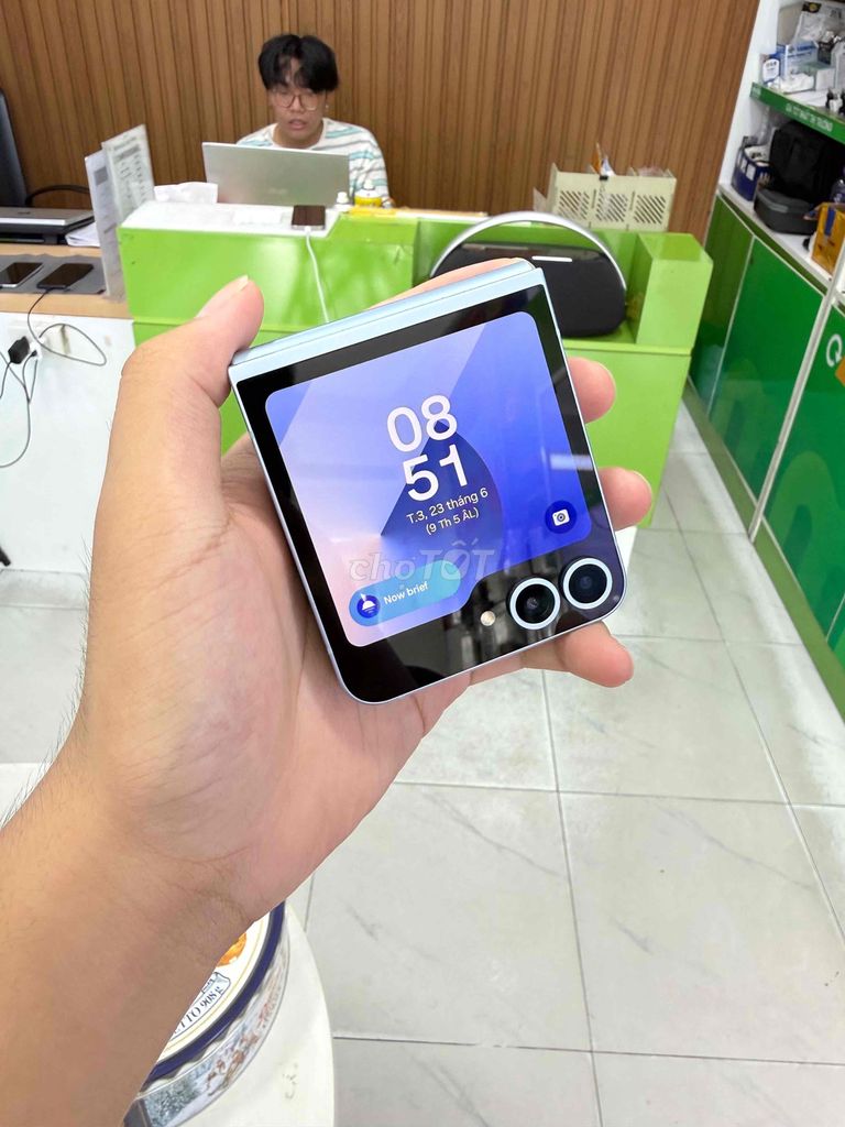 Samsung Galaxy Z Flip 6 256GB Xanh dương. Mua bán Điện thoại tại Quận Ngô Quyền Hải Phòng được đăng bởi lê thanh thuỷ hình 1