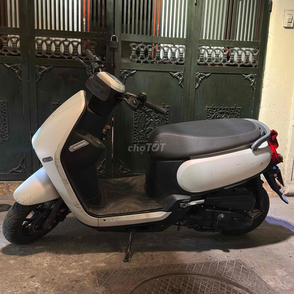 Самокат Friti 50CC белый