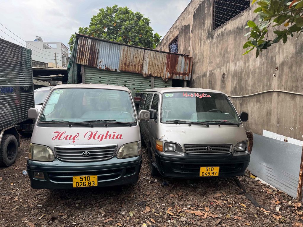 toyota hiace tải van 800kg 6 người xe zin