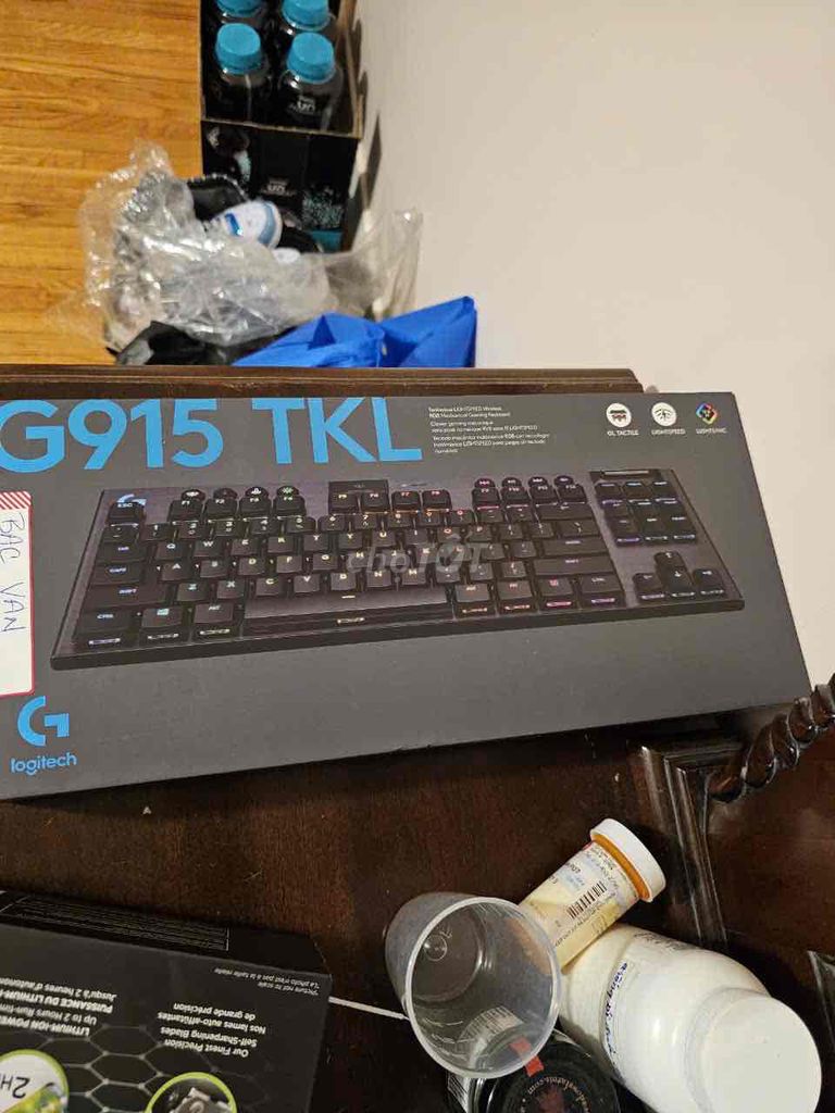 Bàn phím gaming Logitech G915 TKL