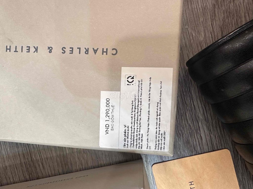 THANH LÝ BÓP TIỀN CHARLES & KEITH LIKE NEW