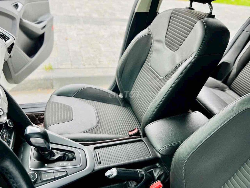 Focus 2018 Sport xe gia đình sử dụng từ đầu.. Mua bán Ô tô tại Quận Thanh Xuân Hà Nội được đăng bởi Hoàng Anh hình 16