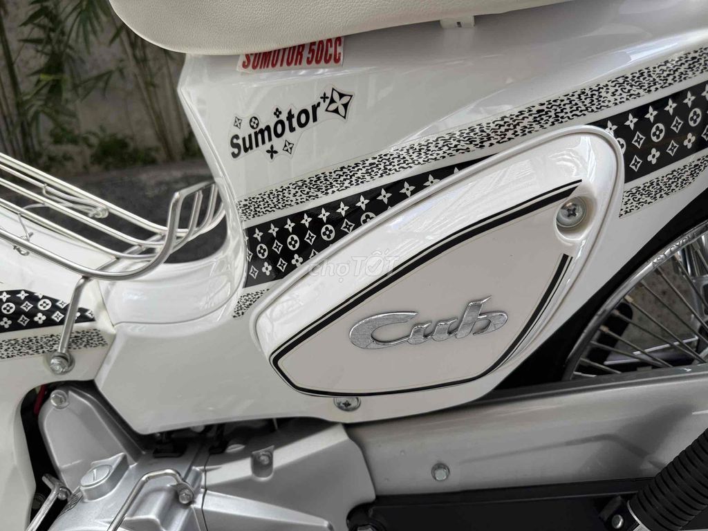 bán lại xe cub sumotor 98% màu trắng. Mua bán Xe máy tại Quận 4 Tp Hồ Chí Minh được đăng bởi Silsil hình 4