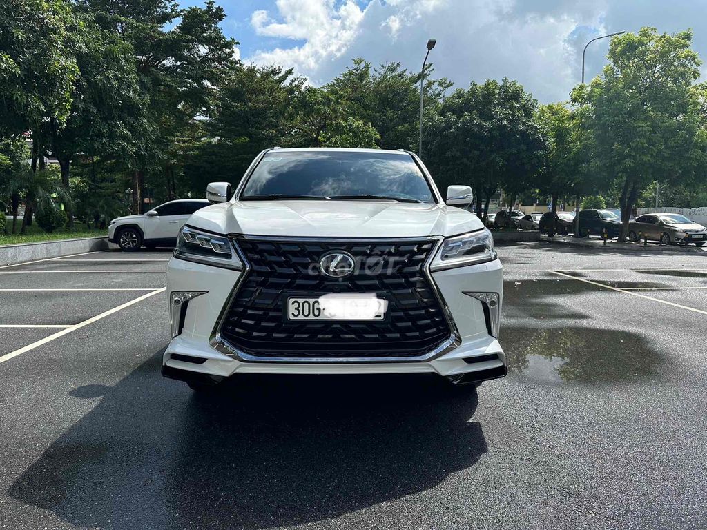 Cần bán Lexus LX570 2014 570 Trắng/ đen đỏ (2021)