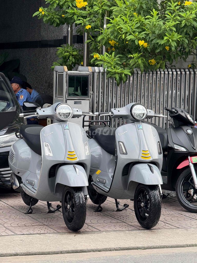Vespa GTS 300 HPE Super Tech 2020 2021 chính chủ. Mua bán Xe máy tại Quận Phú Nhuận Tp Hồ Chí Minh được đăng bởi VESPA Piaggio Quốc Vương  hình 3