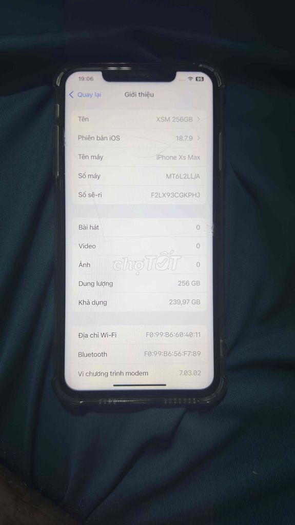 Apple iPhone Xs Max 256GB Vàng Đã sử dụng. Mua bán Điện thoại tại Thành phố Dĩ An Bình Dương được đăng bởi Nguyễn Chí Lin hình 1