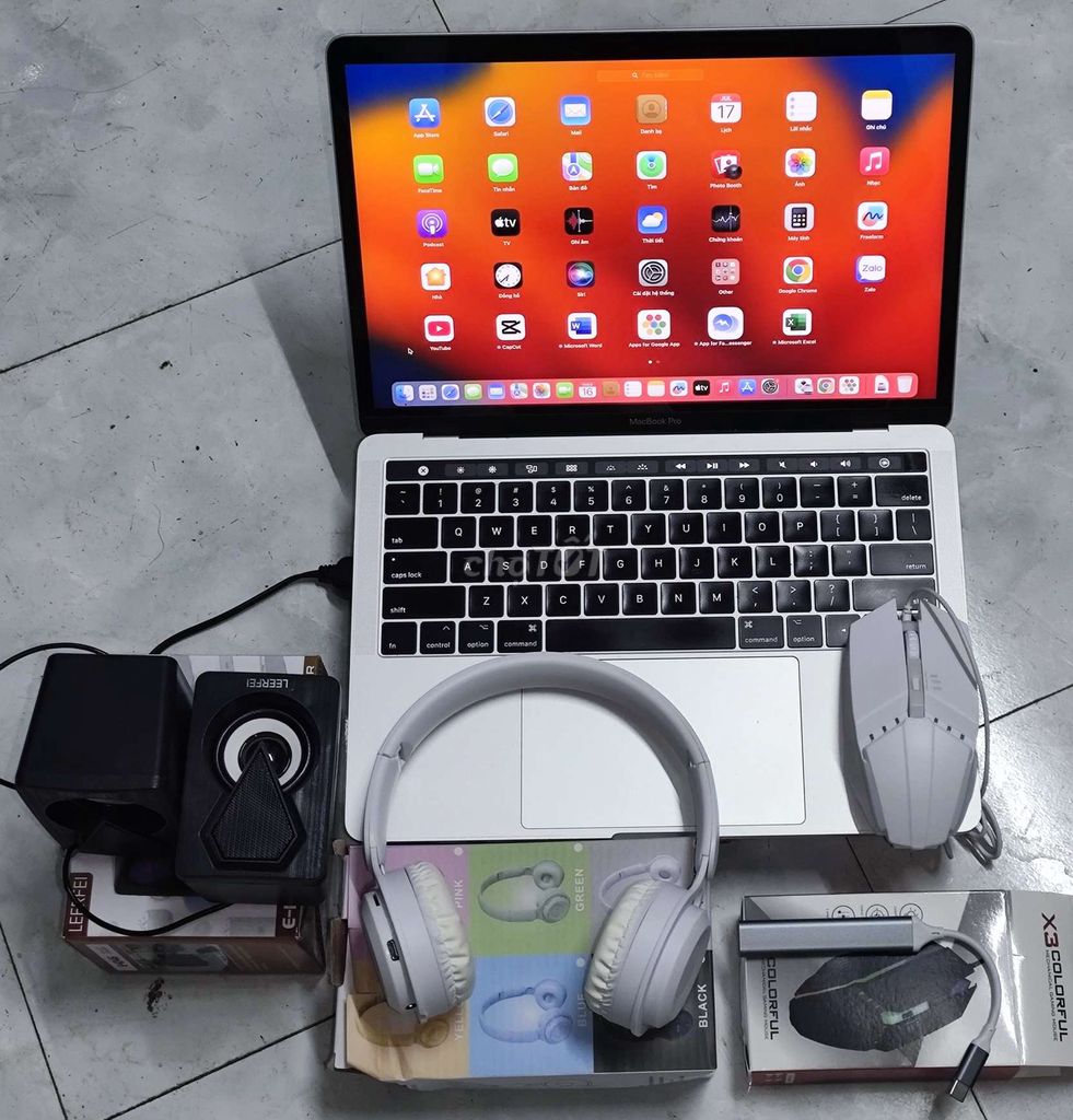 MACBOOK PRO 2017 , BỘ NHỚ  512GB , CÓ TUOCH BAR. Mua bán Laptop tại Thành phố Buôn Ma Thuột Đắk Lắk được đăng bởi DQ hình 1