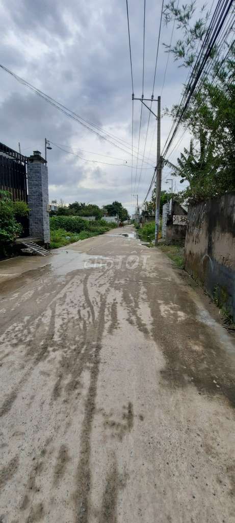 Cho thuê nhà hẻm xe hơi P.Long Trường (Quận 9) - 2 phòng ngủ, 2 toilet, 7 triệu