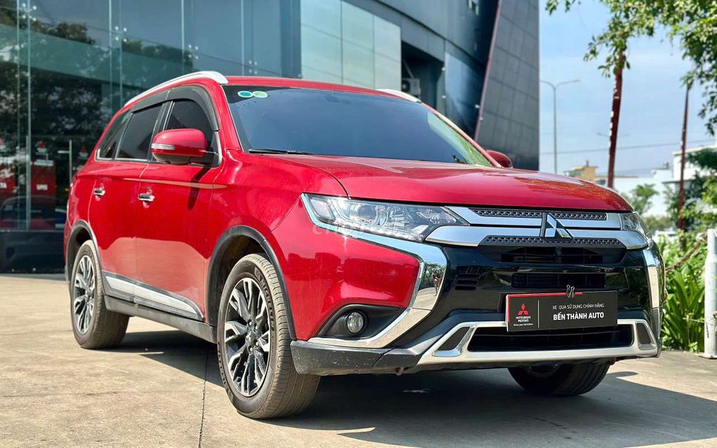 Mitsu Outlander 2023 Premium 2.0 CVT - 30000 km. Mua bán Ô tô tại Quận Bình Tân Tp Hồ Chí Minh được đăng bởi Trần Nguyên Hiếu hình 2