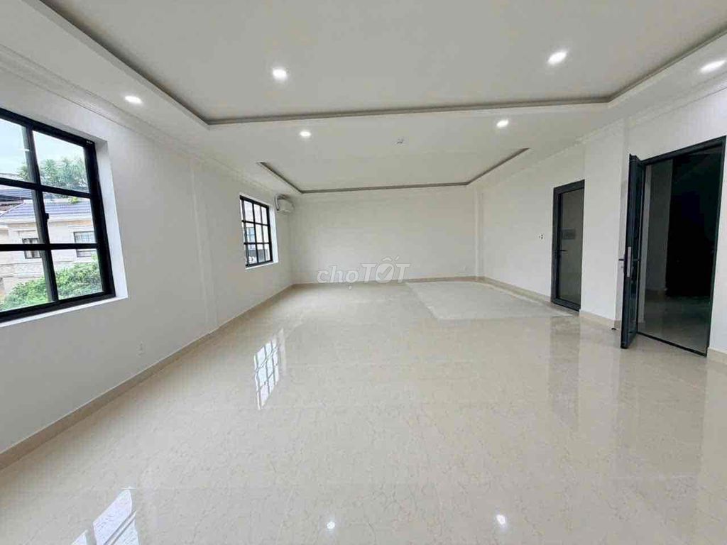 140 Triệu/tháng ! 10x20m- 5 lầu có thang máy Mặt tiền NGUYỄN VĂN LUỌNG - ảnh 4