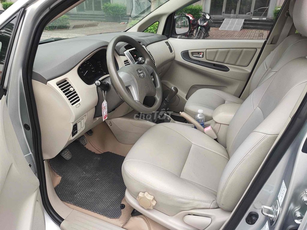 Toyota Innova 2014 E - 12000 km. Mua bán Ô tô tại Quận Hai Bà Trưng Hà Nội được đăng bởi Bùi hiển hình 4