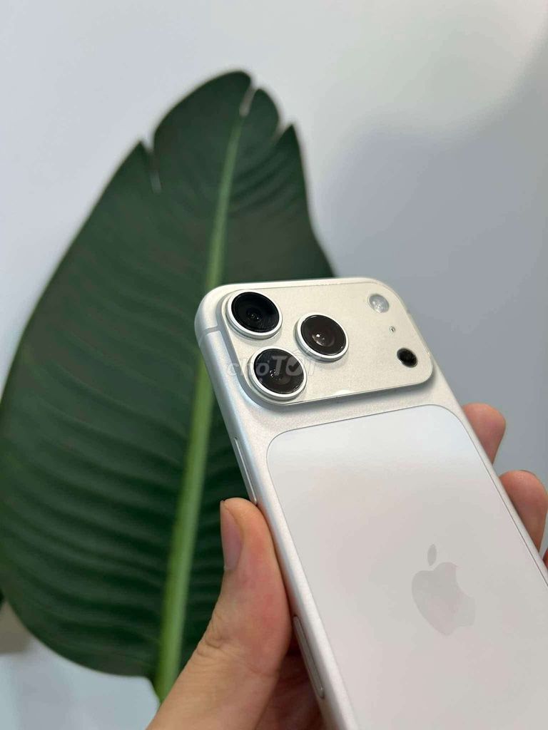 Apple iPhone 17 Pro 1TB Bạc VN. Mua bán Điện thoại tại Quận Ba Đình Hà Nội được đăng bởi TRẦN MINH SƠN hình 1