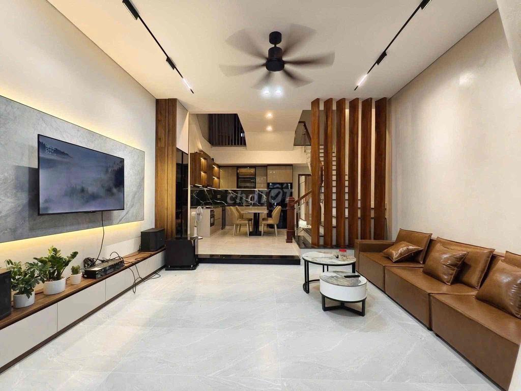 Chuyển công tác cần bán nhanh căn nhà mt đường THANH LƯƠNG, đường 7,5m