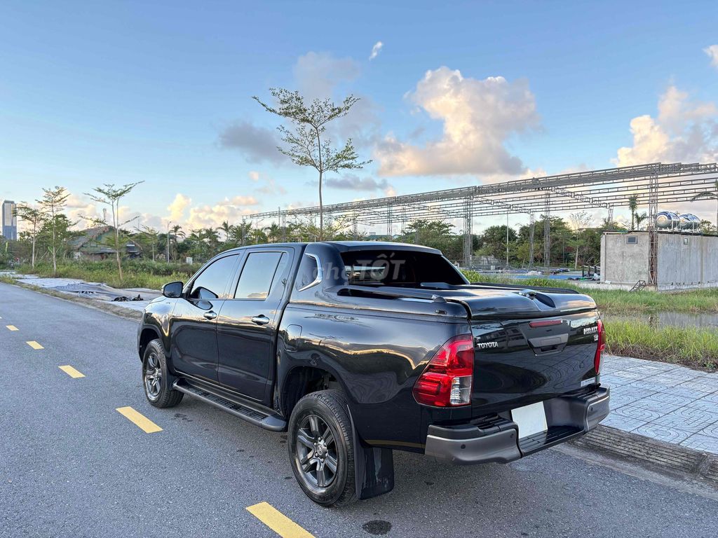 Toyota Hilux 2021 2.4E 4x2 AT - 75000 km. Mua bán Ô tô tại Thành phố Hà Tĩnh Hà Tĩnh được đăng bởi Vĩnh Trung hình 4