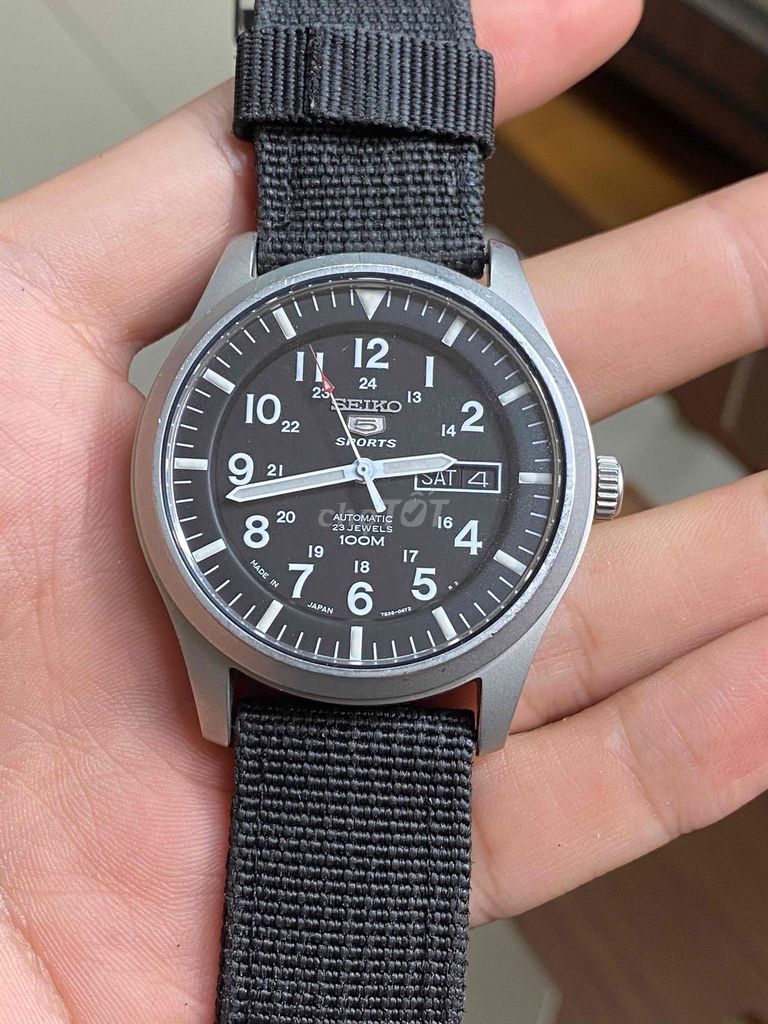 Đồng hồ Seiko 5 Sports Nam Đen. Mua bán Đồng hồ tại Quận Hà Đông Hà Nội được đăng bởi Trịnh văn Giỏi hình 1