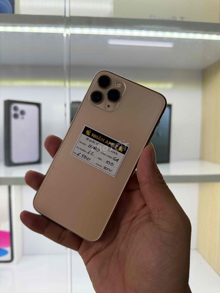 iPhone 11 Pro 64GB Vàng QT 2 SIM 98.5% PIN 100%. Mua bán Điện thoại tại Thành phố Cà Mau Cà Mau được đăng bởi NHAN APPLE hình 1
