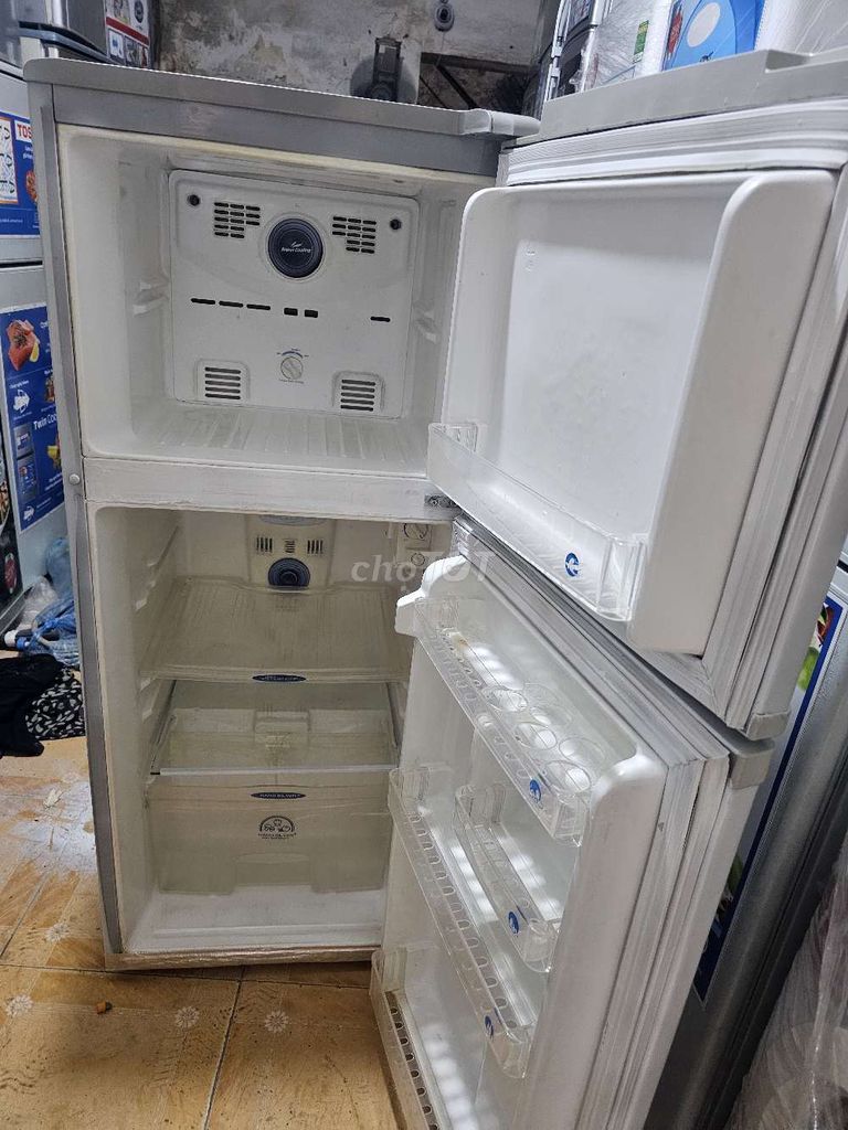 Tủ lạnh toshiba 151lit, máy zin nguyên bản