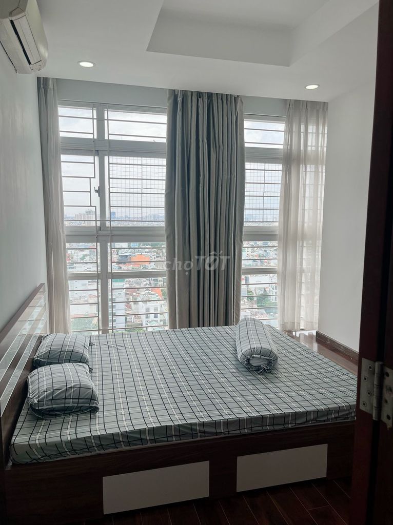 СДАЕТСЯ КВАРТИРА REPUBLIC PLAZA — 100 М², 3 ЭТАЖА, КРАСИВЫЙ ВИД, НОВЫЙ ДОМ