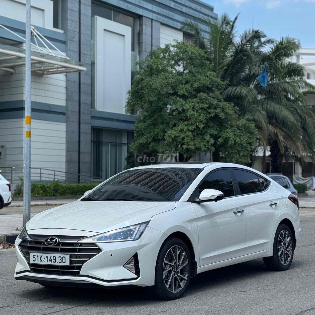 Siêu lướt Elantra 2021 chỉ 8.000km sai km tặng xe. Mua bán Ô tô tại Thành phố Dĩ An Bình Dương được đăng bởi Dương hình 2