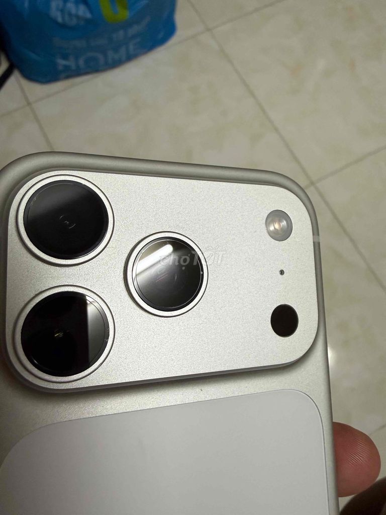 Apple iPhone 17 Pro 256GB Bạc 100% pin. Mua bán Điện thoại tại Quận Bắc Từ Liêm Hà Nội được đăng bởi Long Nguyễn hình 1
