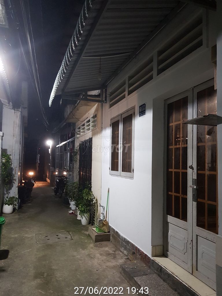 Cần cho thuê nhà giá rẻ trung tâm quận thủ đức