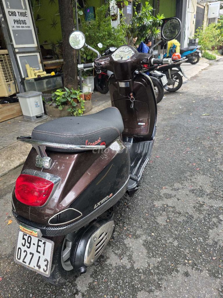 Piaggio Vespa LX 125. 2012 красивая. тихая машина