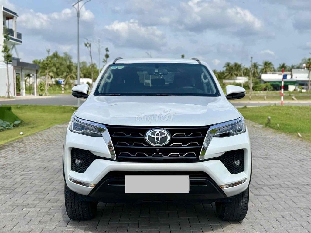 Toyota Fortuner 2.7V 2024 lướt 39.000km xe như mới. Mua bán Ô tô tại Quận 1 Tp Hồ Chí Minh được đăng bởi Nguyên hình 3