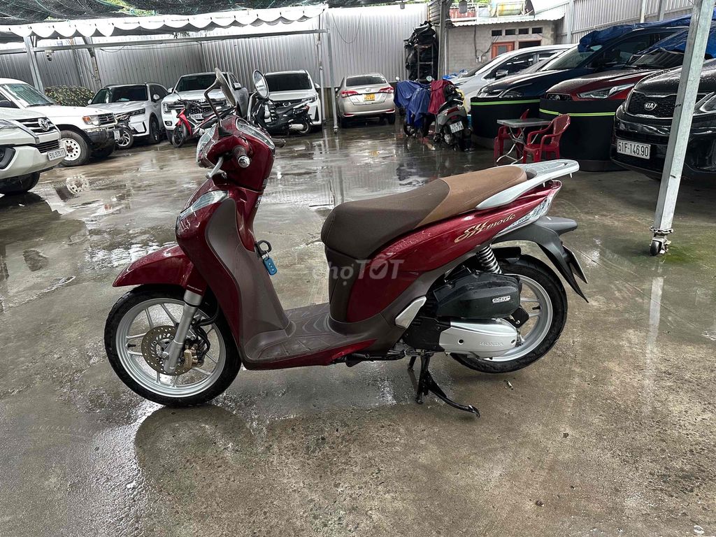 Honda SH Mode 125 2019 Бордовый 20000 км с номерами Хошимина