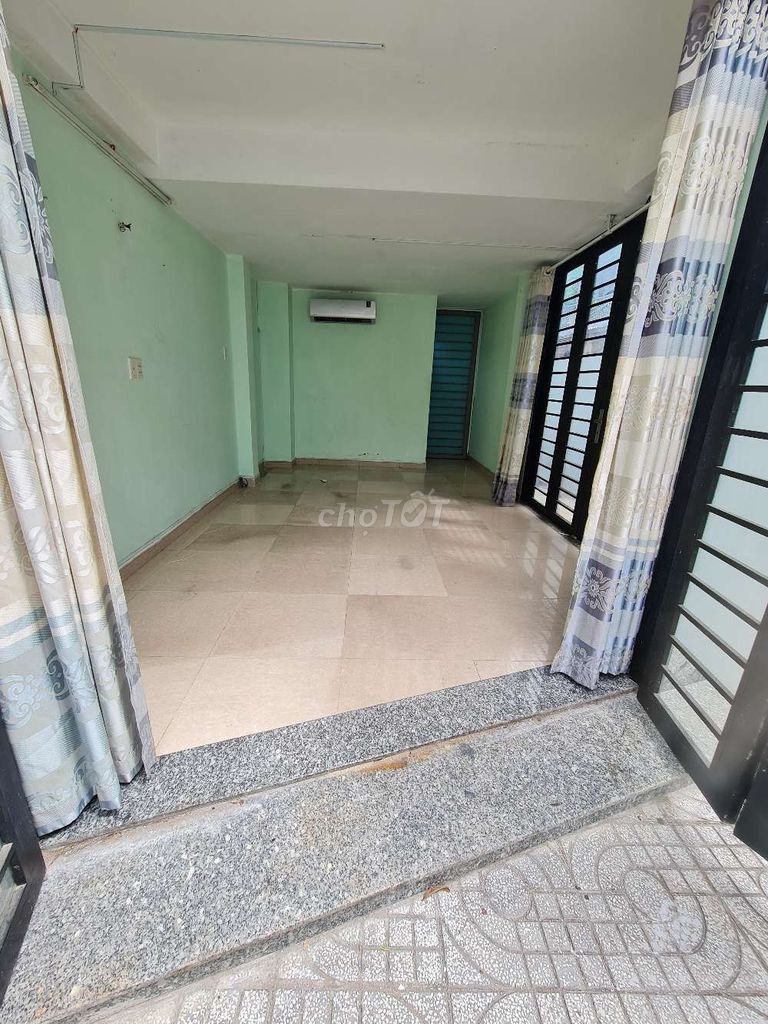 cho Thuê mặt bằng để ở hoặc kinh doanh  26m², có sân rộng, hẻm hông 6m