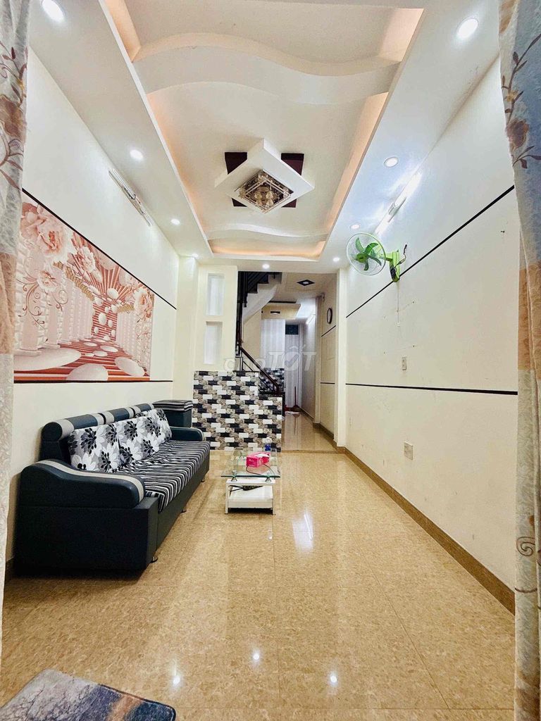 Rent · 3 bd · 35 м² · Quận 4, ул. Đường Tôn Đản