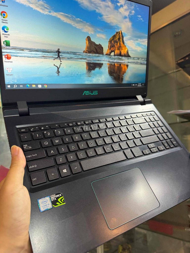 Asus Vivobook 15 i5-8200U 15.6 inch 8GB/256GB. Mua bán Laptop tại Quận Gò Vấp Tp Hồ Chí Minh được đăng bởi Thanh lí cầm đồ hình 1
