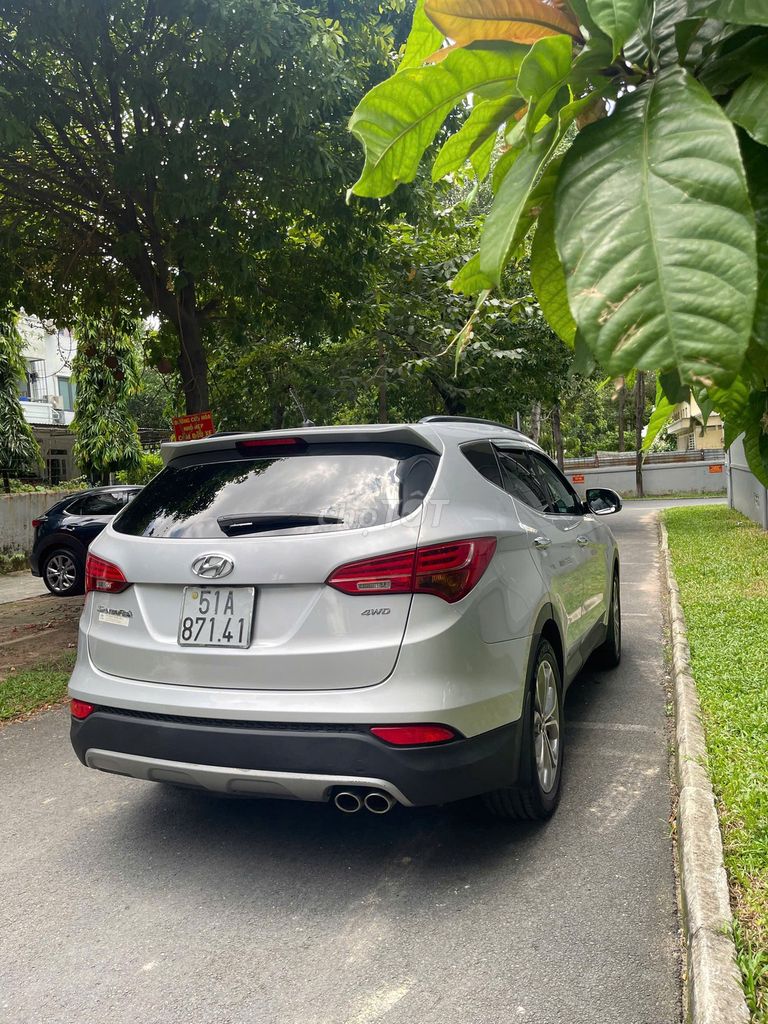 Hyundai Santa Fe 2014 2.4L 4WD - 90000 km - 1 chủ. Mua bán Ô tô tại Quận Gò Vấp Tp Hồ Chí Minh được đăng bởi Triết hình 4