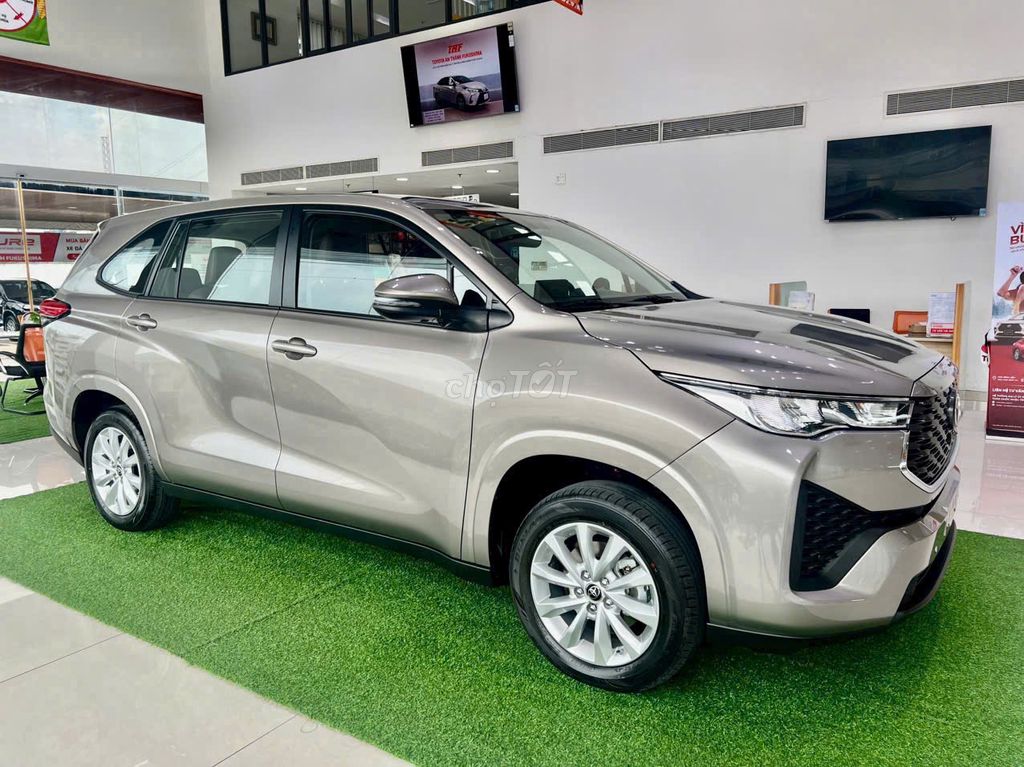 Toyota Innova Cross 2024