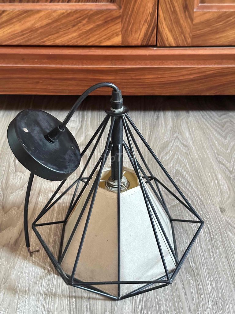 Đèn chùm Kim loại Vải Đen Kem. Mua bán Đèn tại Quận Hải Châu Đà Nẵng được đăng bởi Phượng hình 1