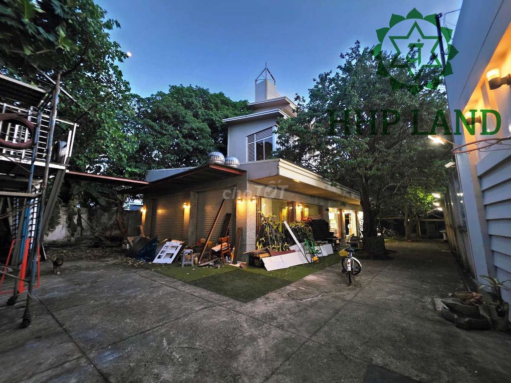 Cho thuê mặt bằng nhà sân vườn gần 1.300m2 đường Ven sông Đồng Nai