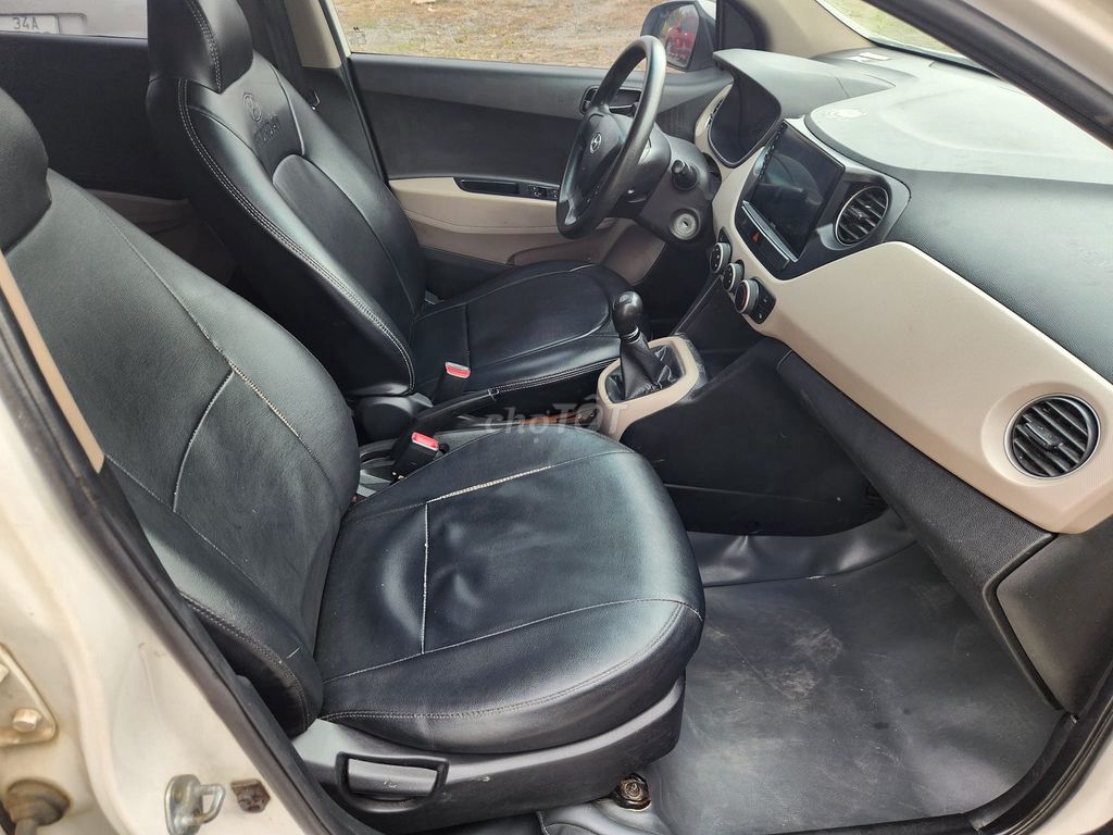 Hyundai Grand i10 sx 2017 số sàn màu trắng. Mua bán Ô tô tại Quận 12 Tp Hồ Chí Minh được đăng bởi Quang hình 3