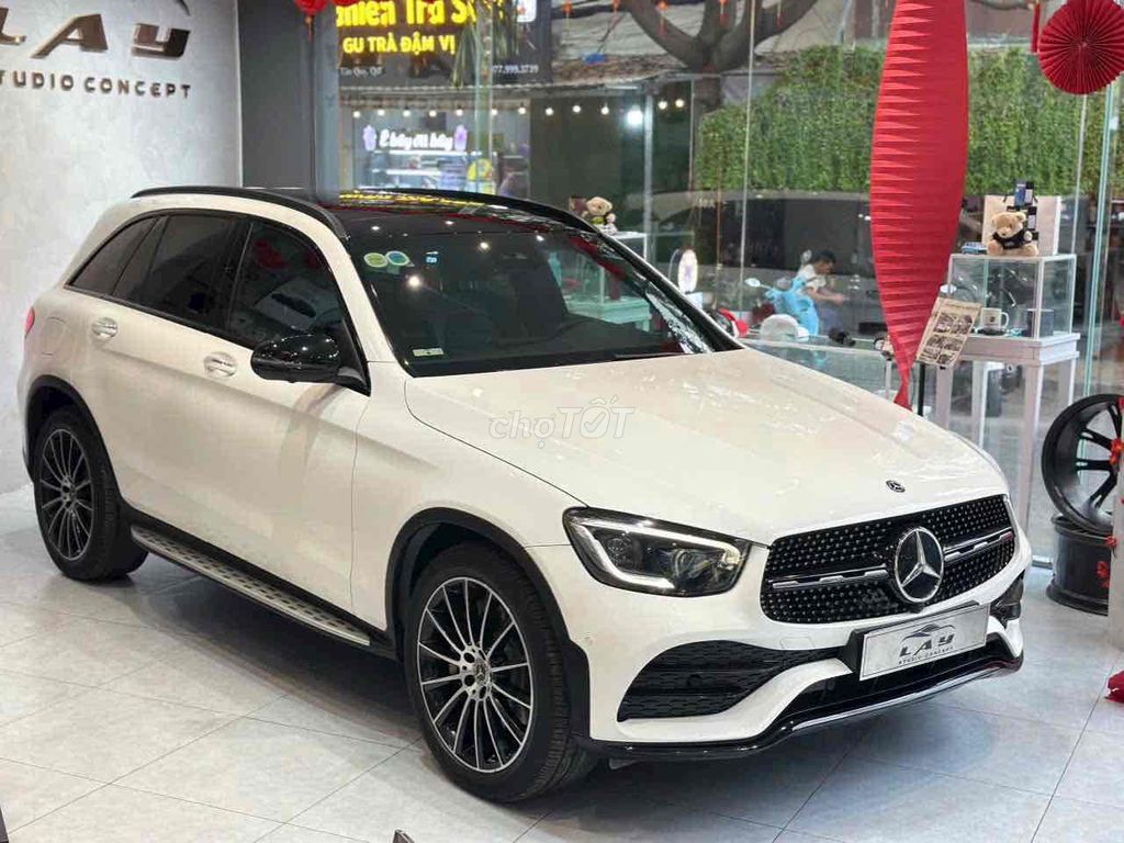 Mercedes GLC300 4Matic Nhập Model 2020. Odo 6v Kn