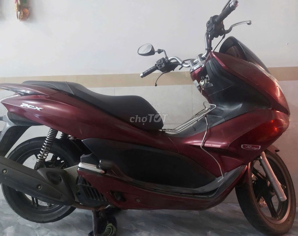 Хонда PCX 2014 красная