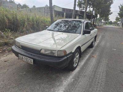 Toyota Camry 1987 Trắng